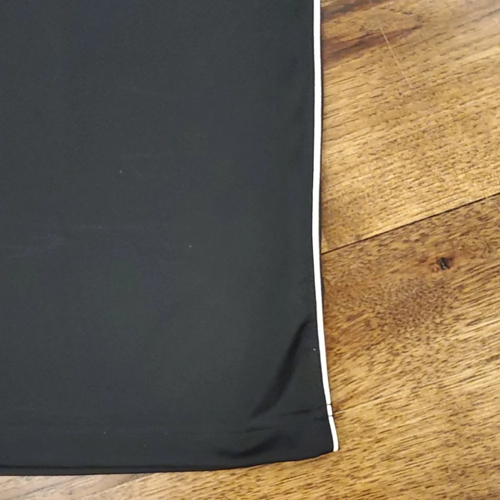 Mens Nike black and white shirt with logo size XL